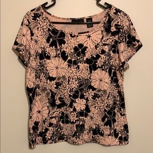 Apostrophe floral baby pink top